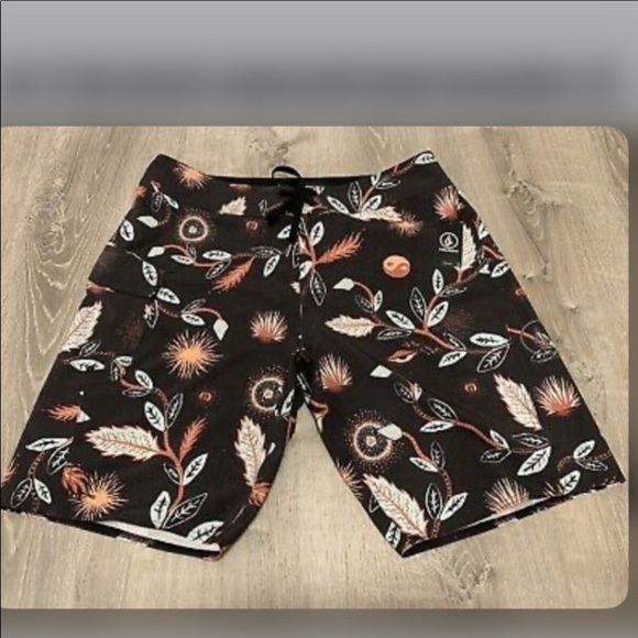 Volcom Veedo 20 Boardshorts Size 30 - Picture 6 of 9